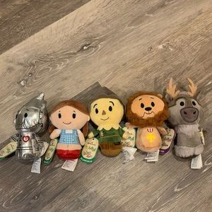 ITTY BITTY CHARACTERS